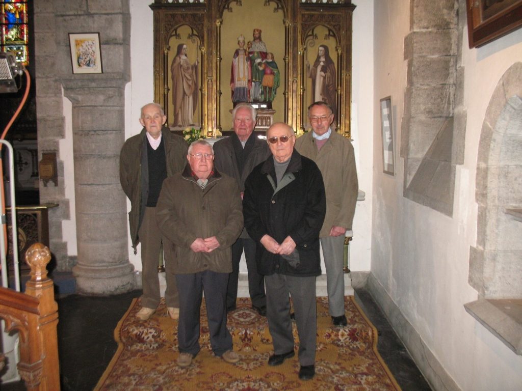 Le patrimoine de la paroisse de Cambron-Casteau est géré par un Conseil de Fabrique de 5 personnes. Trois d'entres eux forment le bureau des Marguilliers.