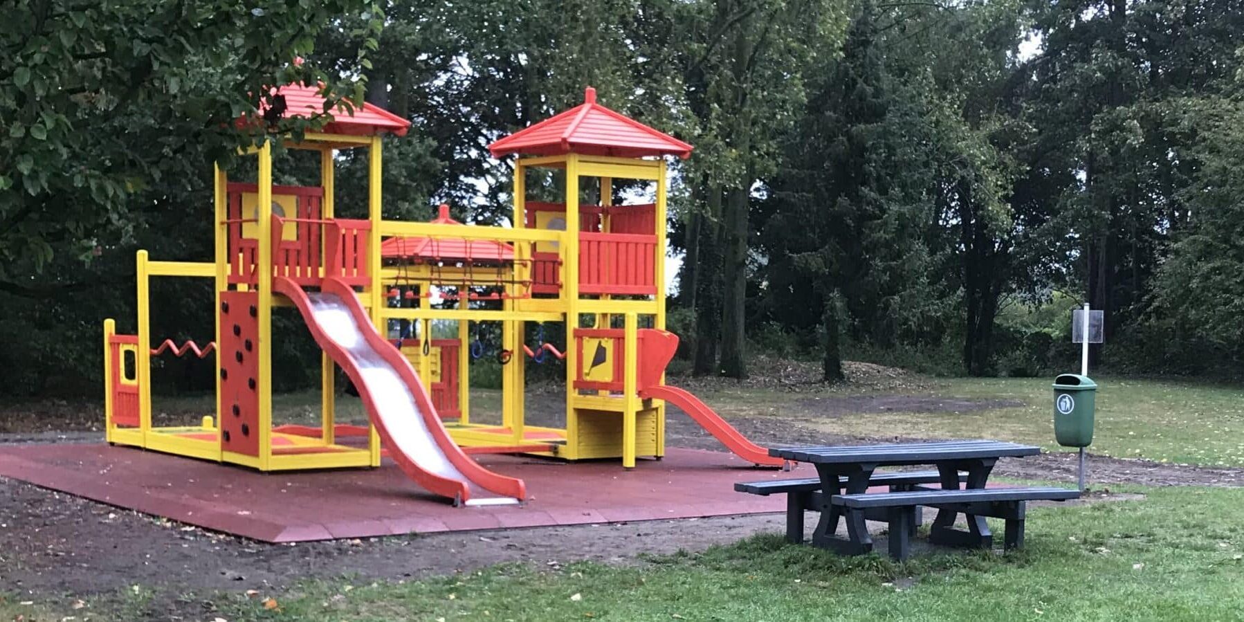 190926 aire de jeu grand agrandi Aire de jeux - Parc de Brugelette