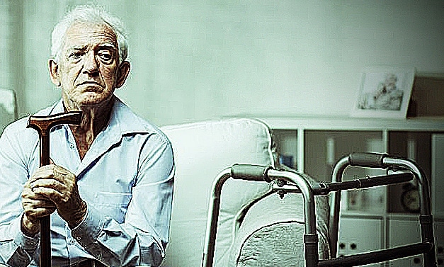 Maisons de retraite - Un homme triste